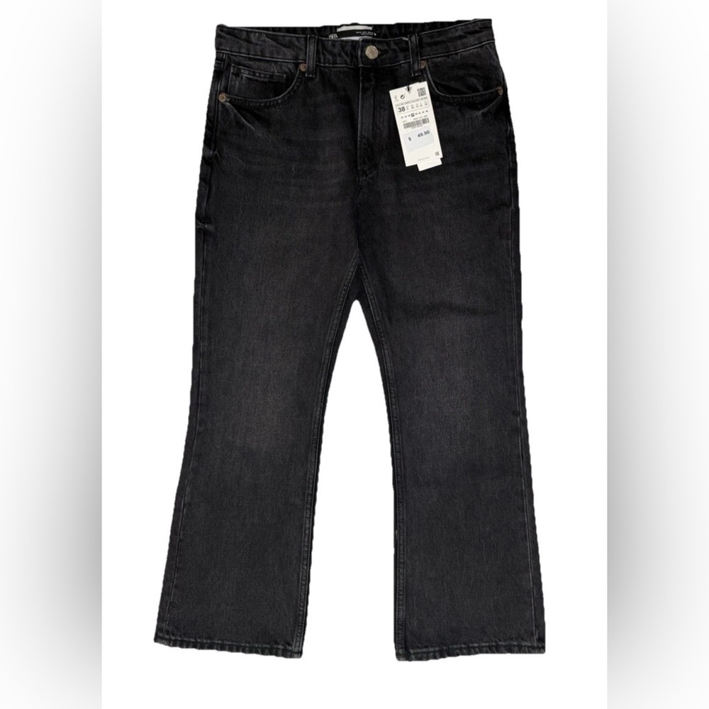 NWT Zara Boot Cut Womens Size 6 Black Jeans
Pants 30x27 $50 - Picture 2 of 8